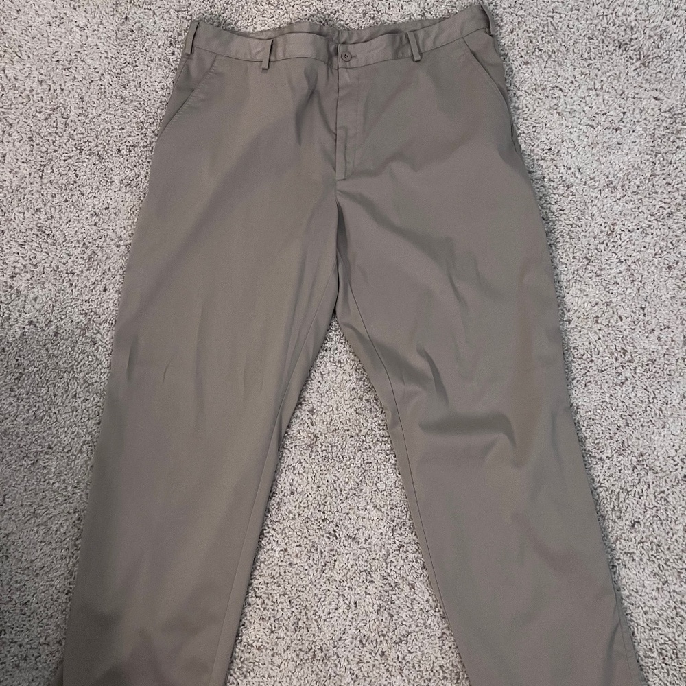 Nike Dri-FIT Golf Pants - Men’s Khaki - Size 38x32